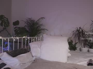 female cam girl _deepthroatgalactica image #883275