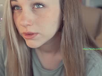 female cam girl mia_milagros image #2054523