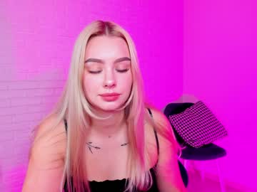 female cam girl 8a8y_nura image #943872