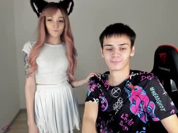 female cam couple mia_n_harry image #2997430