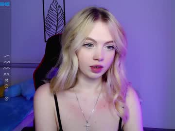 female cam girl small_blondee image #3750894