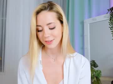 female cam girl emmi_rosee image #1541841