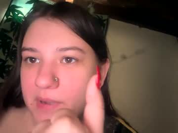 queenhaven23  female  webcam