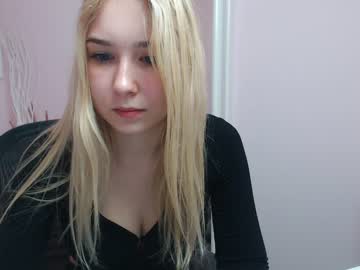 female cam girl lila_page image #1145909
