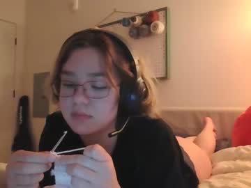 female cam girl ftarh18 image #3929060