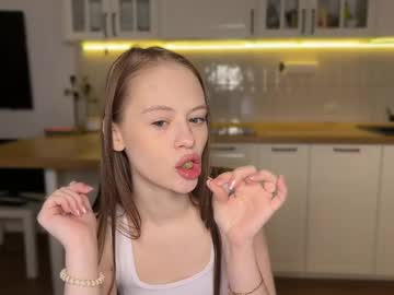 female cam girl tweety_sweetie image #4039635
