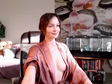 female cam girl jennycutey image #970704