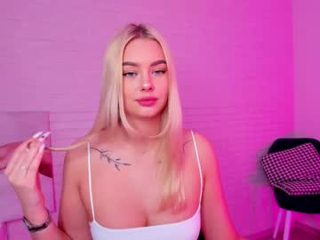 female cam girl 8a8y_nura image #1589476