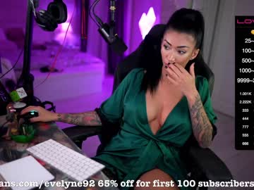 female cam girl evelyne92 image #2160528