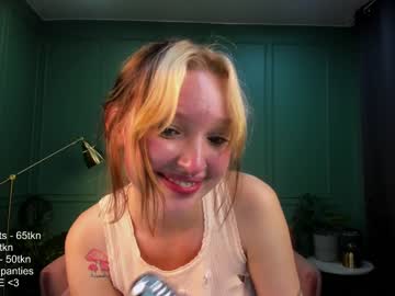 female cam girl dinablush image #2529060