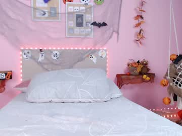 female cam girl little_effy18 image #322889