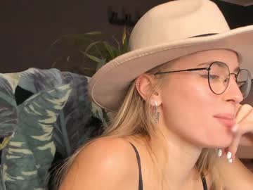 female cam girl linellali image #2777519