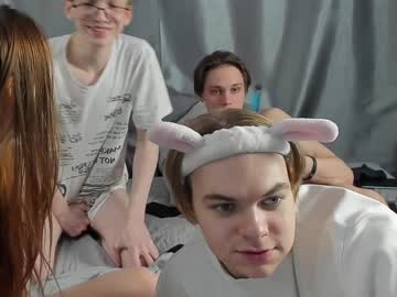 female cam couple aataraxx image #3444632