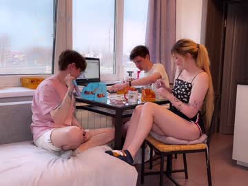 female cam couple briankoster image #1569896