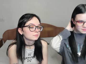 female cam couple lionchiki image #3348854