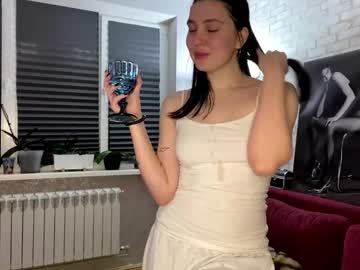 female cam girl stellanikai image #4057663