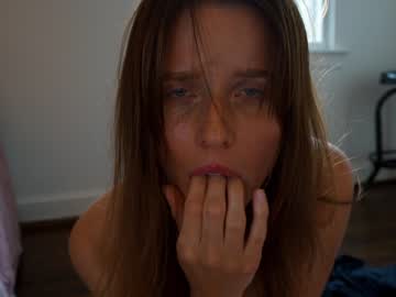 female cam girl ellaa91 image #2045684