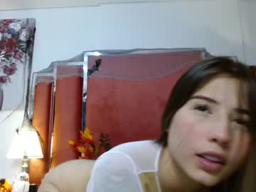 female cam girl naivebby01 image #215965