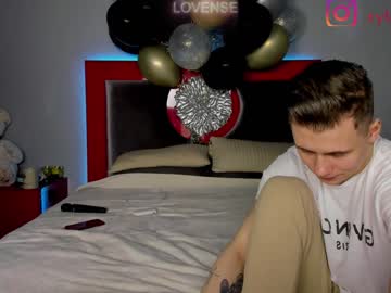 female cam couple tyler_eva image #1504384