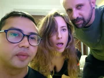 female cam couple jessiandfede image #4044250