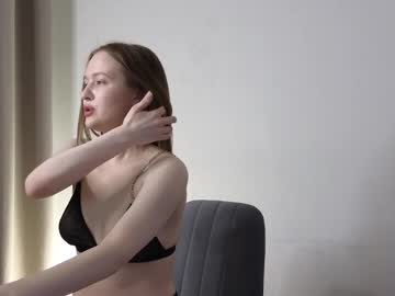 nuryburury  female  webcam