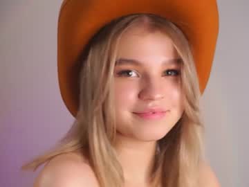 female cam girl aryanalarsen image #3948078