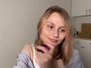 ellisauer  female  webcam