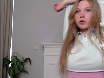 female cam girl small_blondee image #2198625