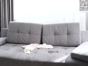 female cam couple sofi_look_ image #1468145
