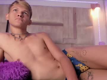 female cam man izan_27 image #4008701