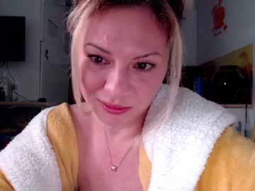 female cam girl kiradivine image #1578352