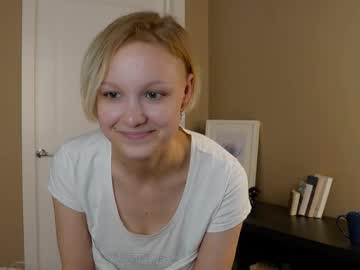 female cam girl sheenagambell image #4082415