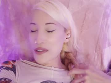 female cam girl kemii image #3310337