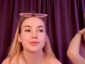 female cam couple bekadravt image #1520180
