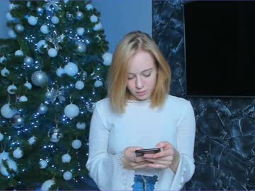 female cam girl milena_plays image #743631