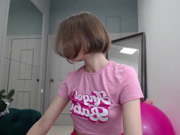 female cam girl adelewilson__ image #571149