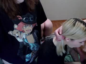 female cam couple _pepe_the_frog_ image #3828660
