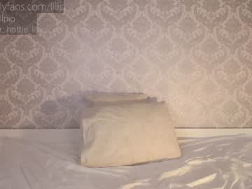 female cam girl lillpio image #979986