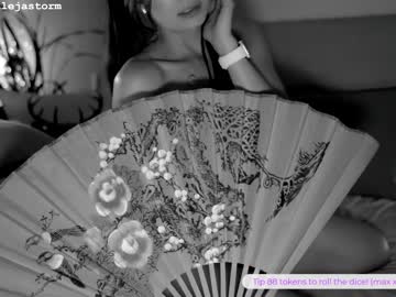female cam girl alejastorm image #689615