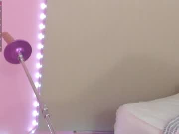 female cam girl little_effy18 image #2183548