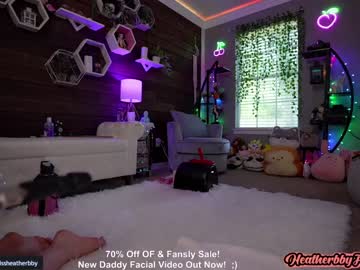 female cam girl heatherbby9 image #2533900