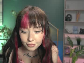 female cam girl ella_knockers_xl image #1675565