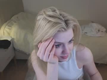 elizabethmad  female  webcam