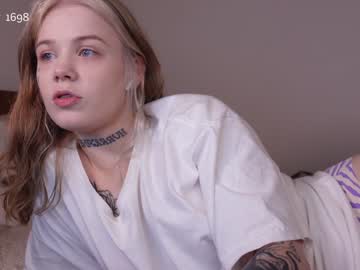 female cam girl tendertainted image #2633192