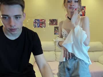 female cam couple kelley_n_danny image #2430486