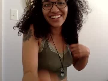 honeyglo  female  webcam