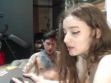 female cam couple alucardcarmilaa image #4084713