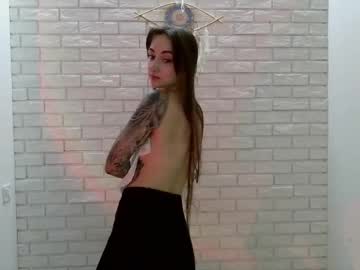 female cam girl monicabelluccii image #4051912