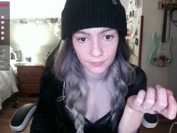 female cam girl pixelatedprincess image #3682194