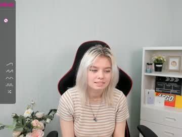 female cam girl _naked_heart_ image #3965144